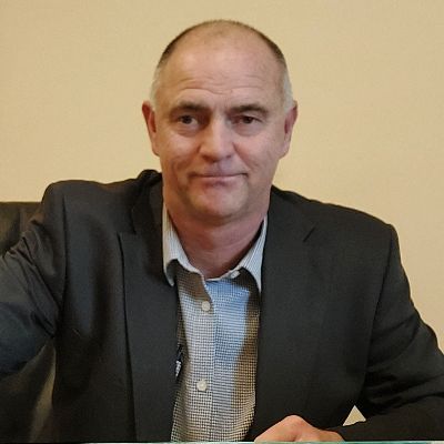 Dr Stephen Davies